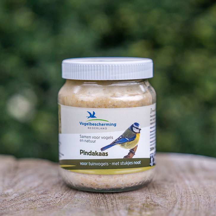 Met stukjes noot Premium vogelpindakaas